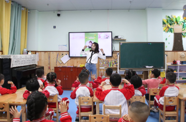 强化师资核心融通资源网络构筑高质量的幼儿运动发展新生态 强化师资核心融通资源网络构筑高质量的幼儿运动发展新生态